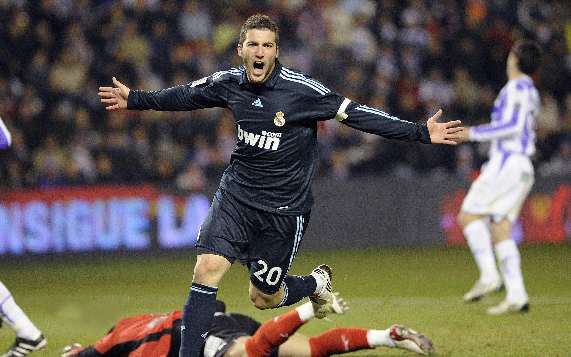 皇家马德里重磅官宣，六年长约锁定26岁右路飞翼阿诺德，世俱杯迎强援