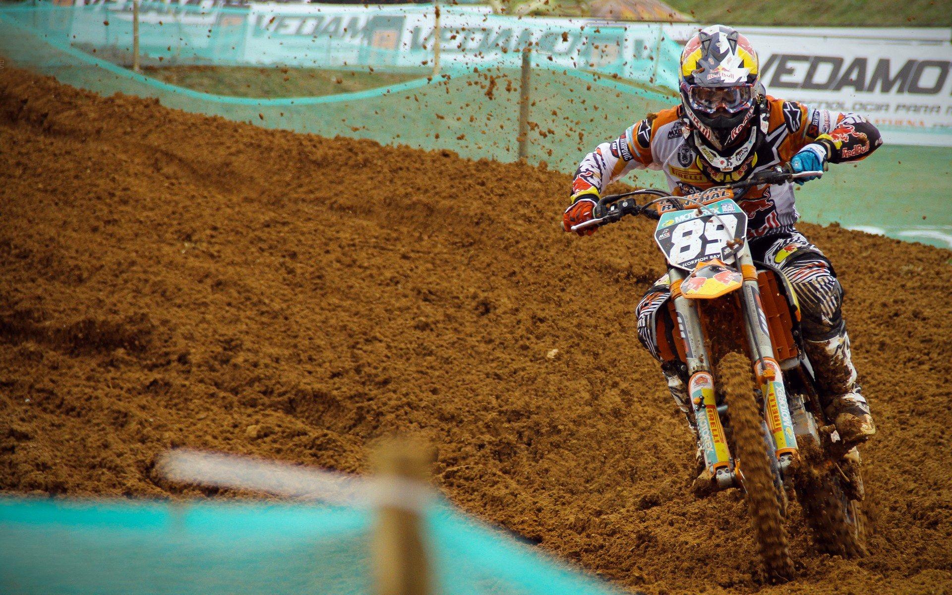 硬汉回归！波蒂斯拒绝球员选项，3年4400万续约雄鹿延续冠军