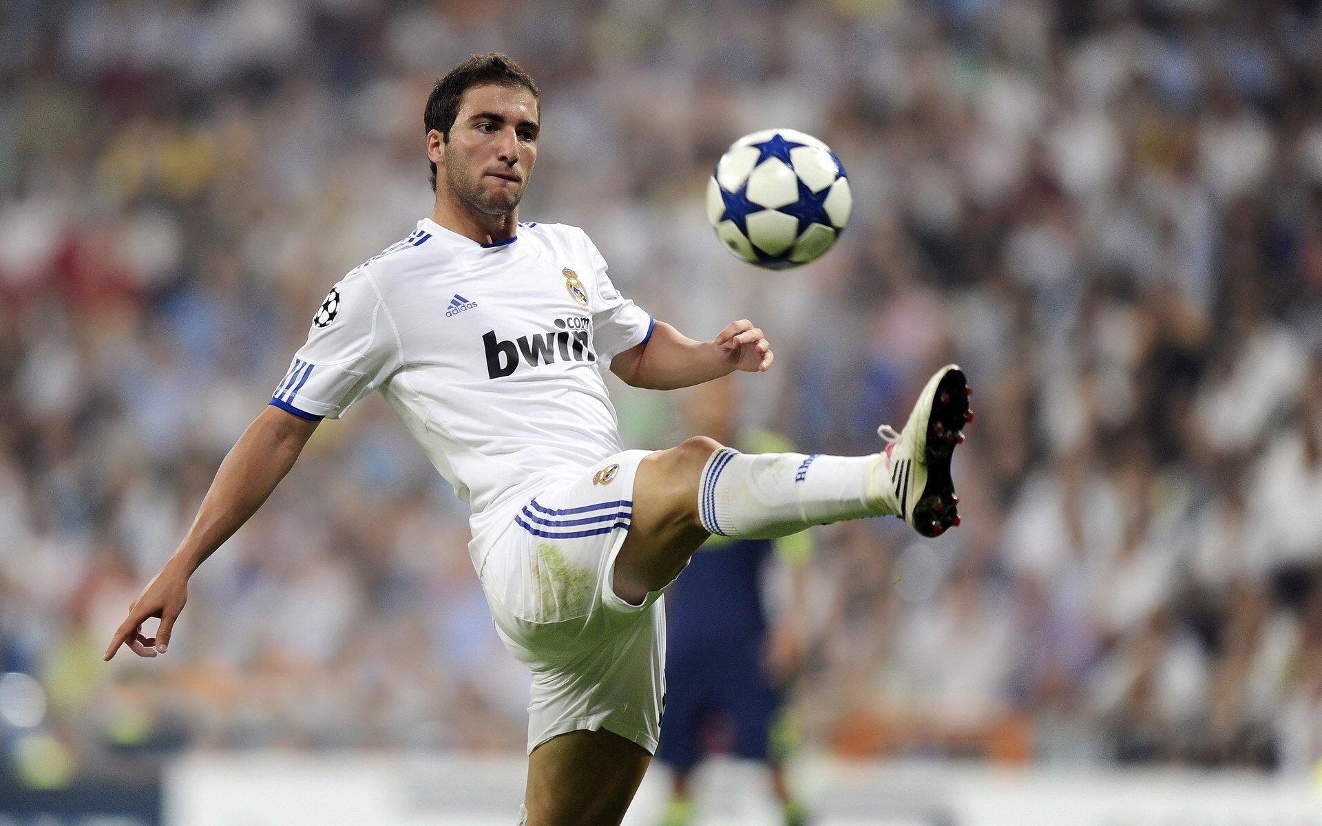 梅伦多坦言心中燃烧冠军火焰 暖心祝福武磊击退伤病阴霾